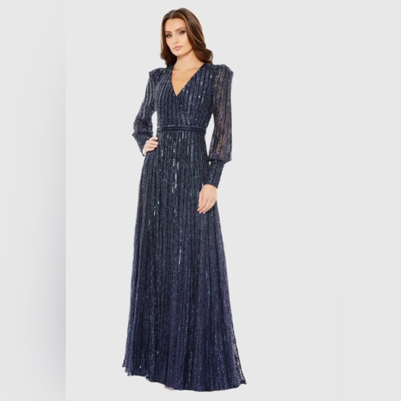 Size 4 Mac Duggal Navy Sequin Long Sleeve Gown #93679 NWT (Minor Defects) - Picture 1 of 9